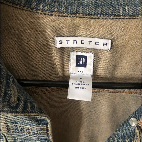 Gap stretch denim jacket, size Small - Picture 2 of 7